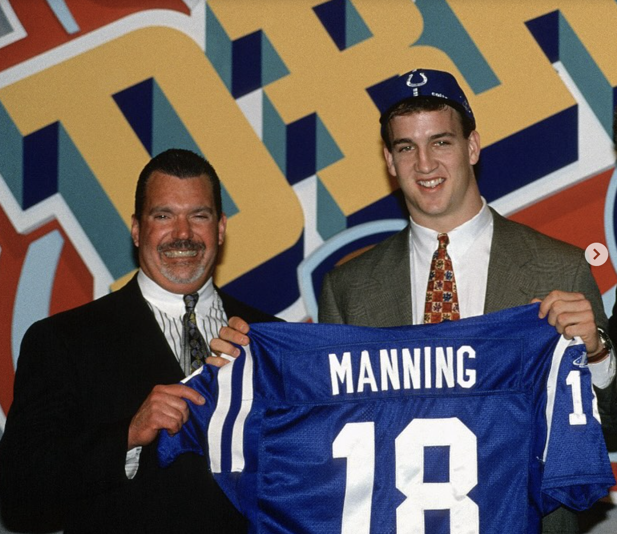 🏈印第安纳波利斯小马队老板伊尔赛去世，曾在98年选中佩顿·曼宁